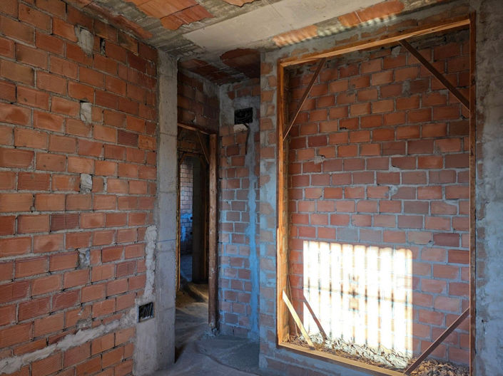 Image No.20-5 Bed House for sale