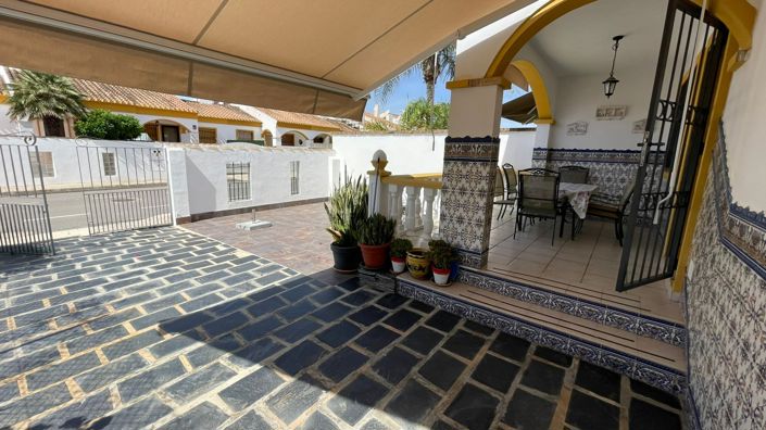 Image No.17-3 Bed Townhouse for sale