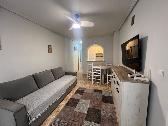 Image No.2-Appartement de 2 chambres à vendre à Torrevieja