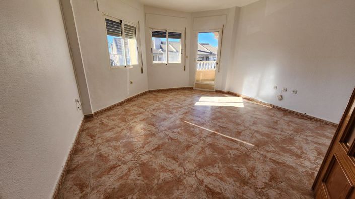 Image No.14-3 Bed Apartment for sale