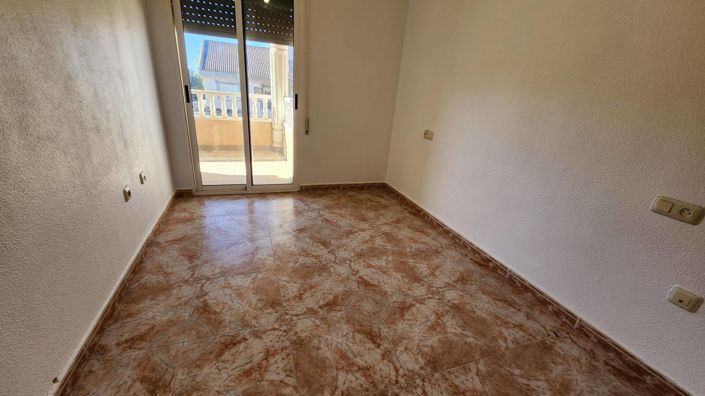 Image No.15-3 Bed Apartment for sale