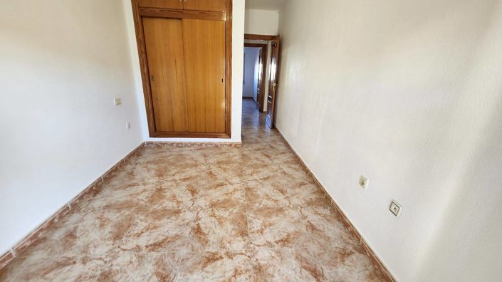 Image No.18-3 Bed Apartment for sale