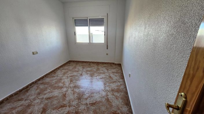 Image No.20-3 Bed Apartment for sale