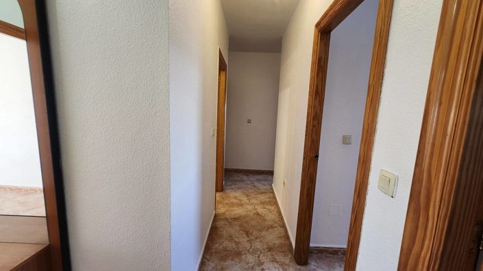 Image No.21-3 Bed Apartment for sale