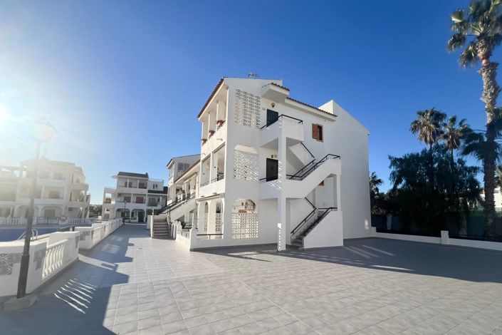 Image No.42-2 Bed Bungalow for sale