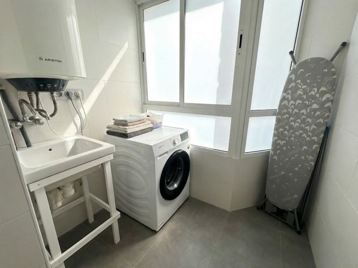 Image No.24-3 Bed Apartment for sale