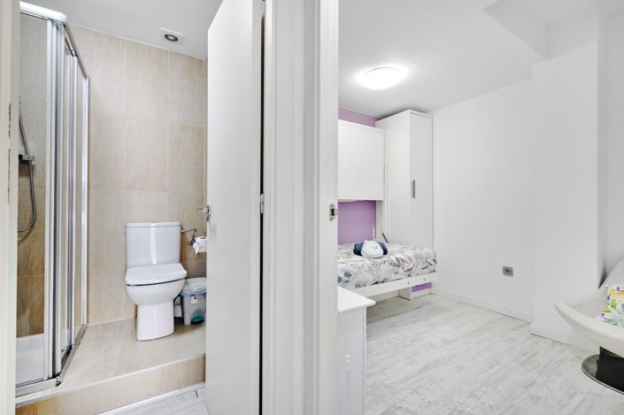 Image No.28-3 Bed Apartment for sale