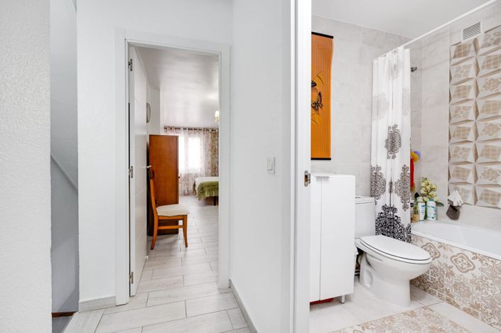 Image No.19-3 Bed Townhouse for sale