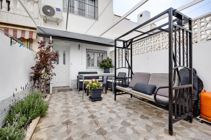 Image No.39-3 Bed Townhouse for sale