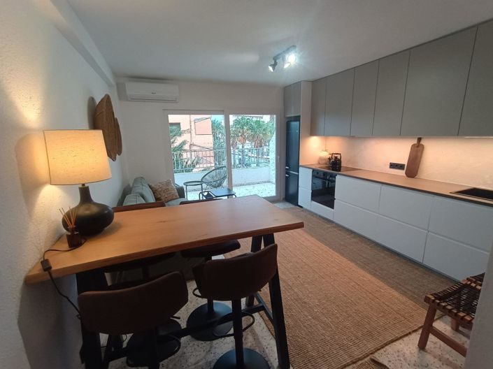 Image No.10-2 Bed House for sale