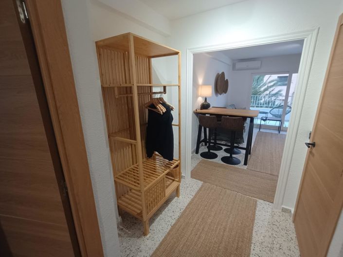 Image No.9-2 Bed House for sale
