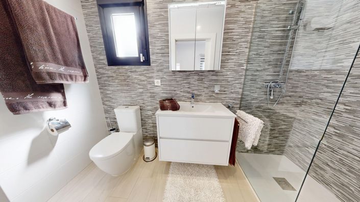 Image No.13-3 Bed Villa for sale