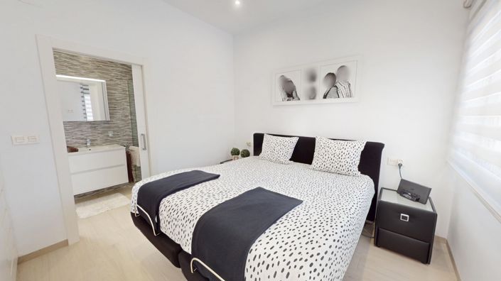 Image No.3-3 Bed Villa for sale