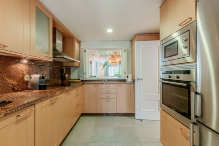 Image No.4-4 Bed House for sale
