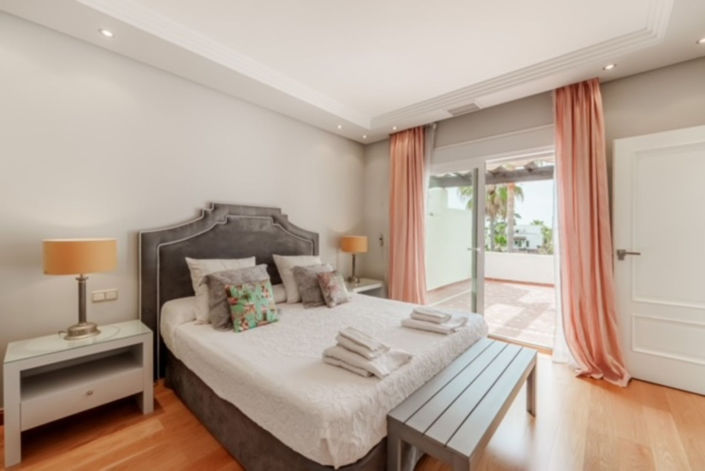 Image No.7-4 Bed House for sale