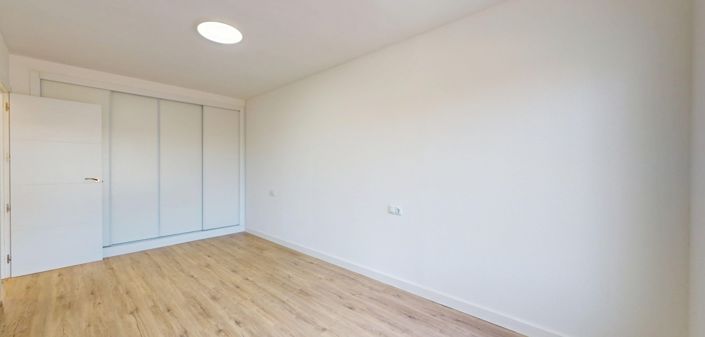 Image No.23-2 Bed Apartment for sale