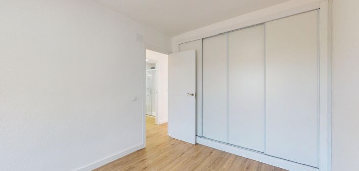 Image No.25-2 Bed Apartment for sale