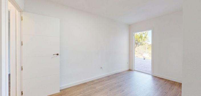 Image No.29-2 Bed Apartment for sale