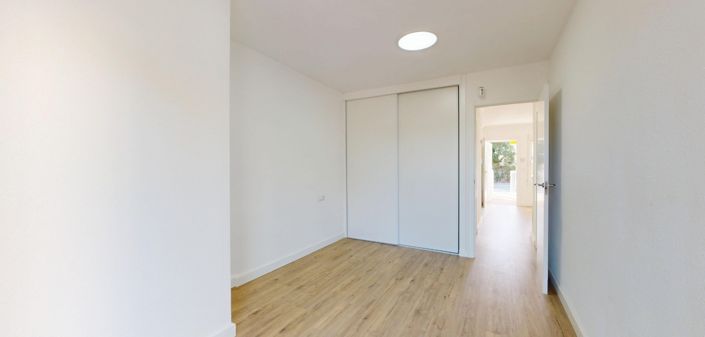 Image No.32-2 Bed Apartment for sale