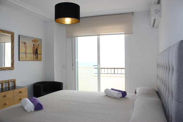 Image No.20-3 Bed Apartment for sale