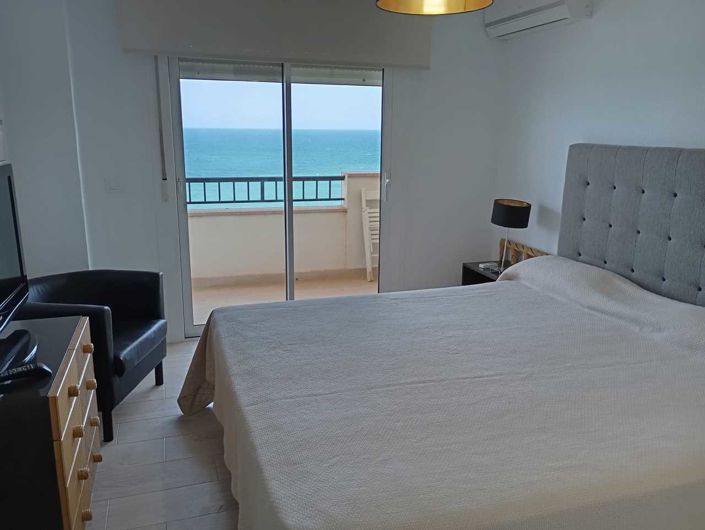 Image No.21-3 Bed Apartment for sale