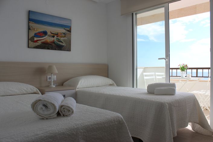 Image No.25-3 Bed Apartment for sale