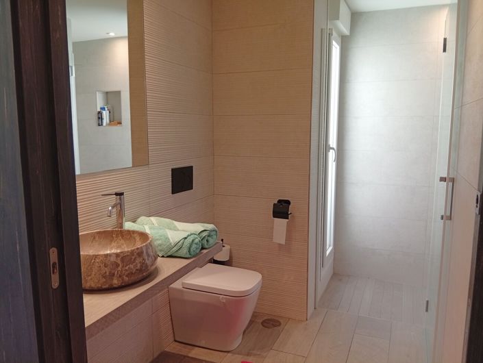 Image No.15-2 Bed Villa for sale