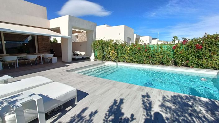 Image No.7-2 Bed Property for sale