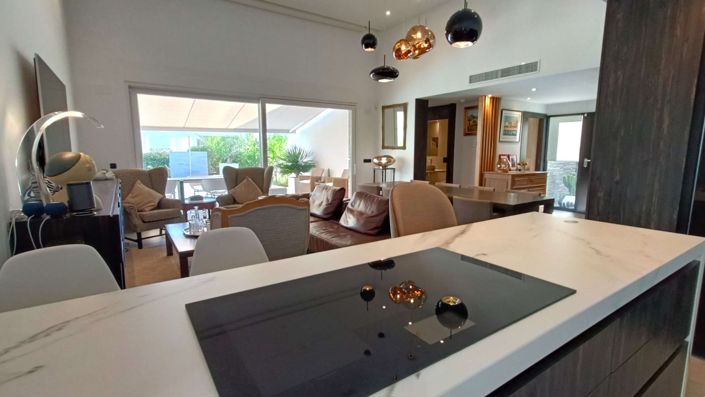 Image No.11-2 Bed Property for sale