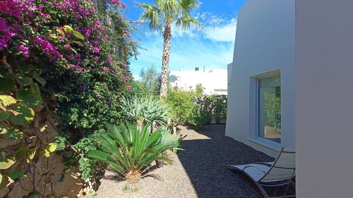 Image No.22-2 Bed Property for sale