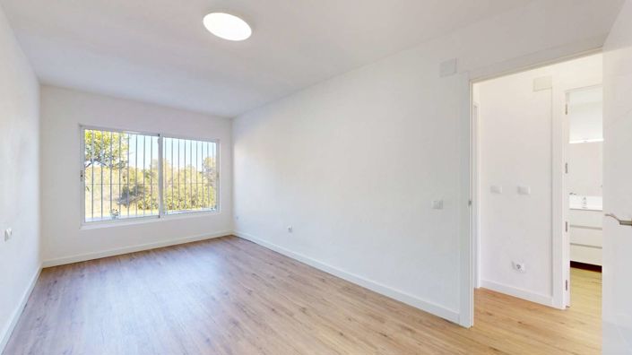 Image No.24-2 Bed Bungalow for sale