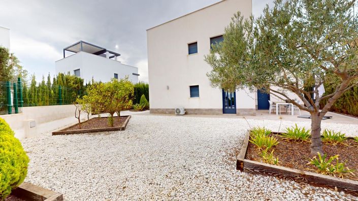 Image No.48-4 Bed Villa for sale