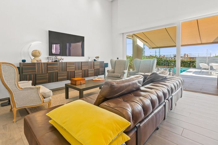 Image No.5-2 Bed Villa for sale