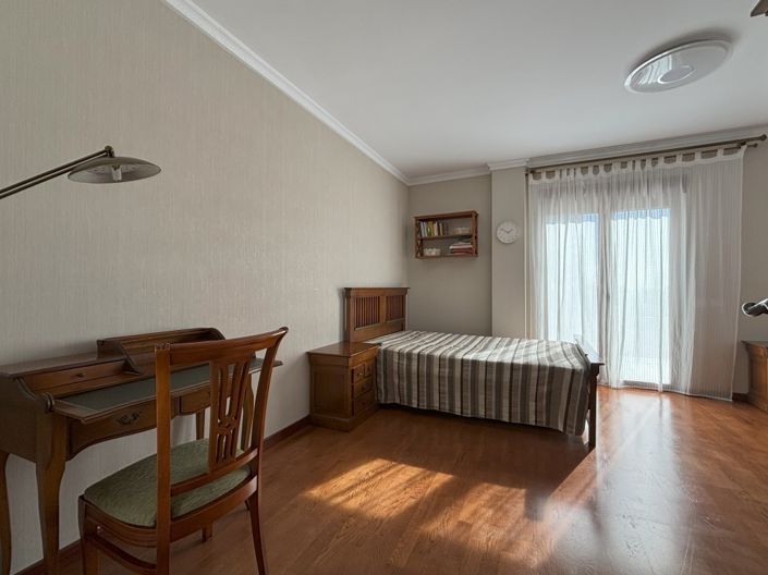 Image No.29-5 Bed Villa for sale