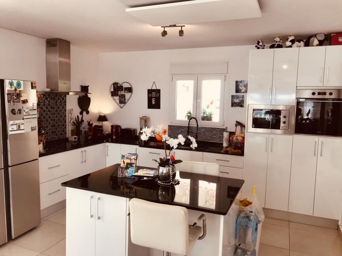 Image No.20-6 Bed Villa for sale