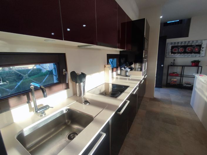 Image No.14-3 Bed Villa for sale