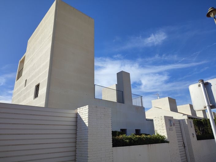 Image No.48-3 Bed Villa for sale