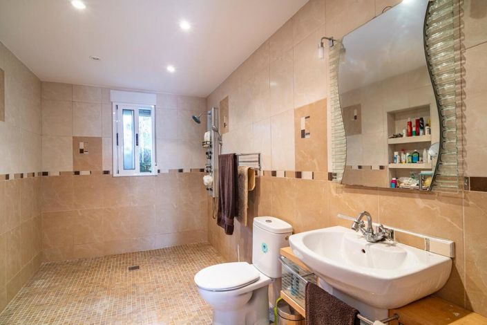 Image No.21-4 Bed Villa for sale