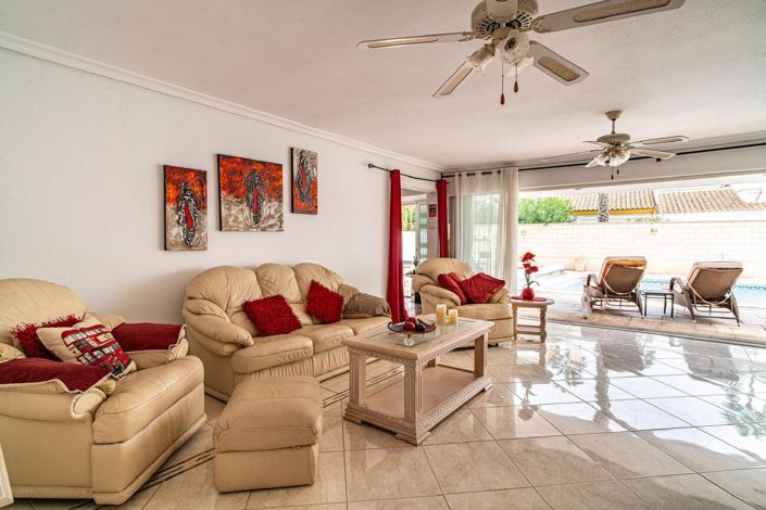 Image No.22-4 Bed Villa for sale