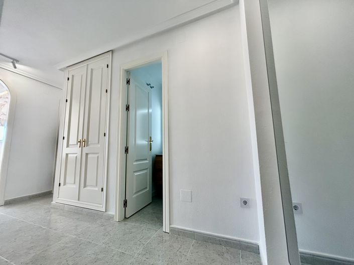 Image No.19-2 Bed Apartment for sale