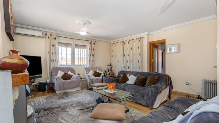 Image No.19-6 Bed Villa for sale