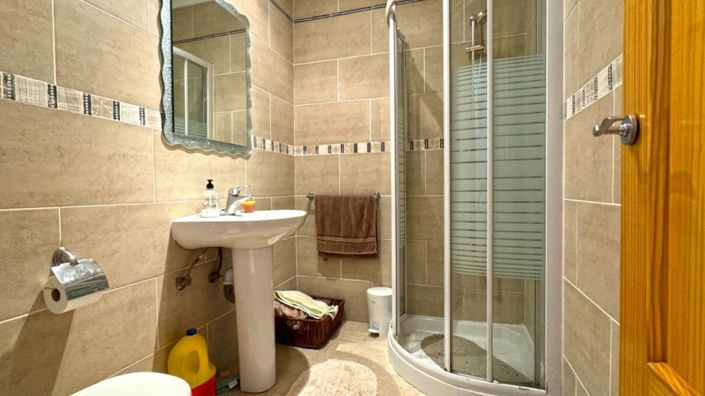 Image No.29-6 Bed Villa for sale