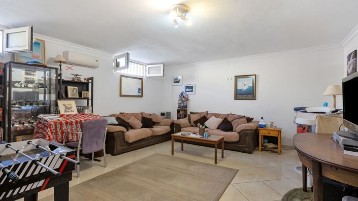 Image No.35-6 Bed Villa for sale