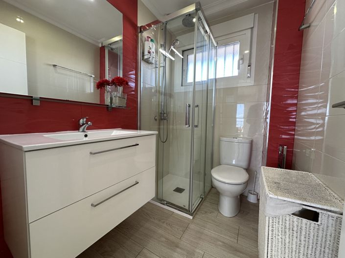 Image No.15-3 Bed Apartment for sale