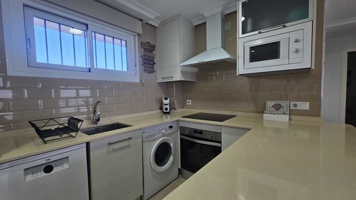 Image No.8-3 Bed Apartment for sale