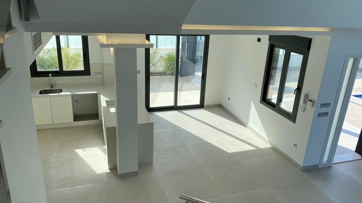 Image No.44-3 Bed Villa for sale