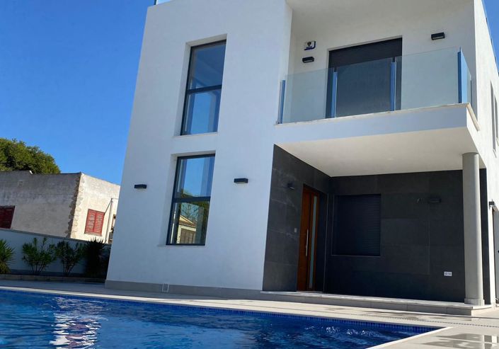 Image No.49-3 Bed Villa for sale