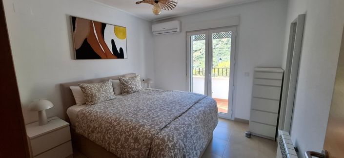 Image No.12-2 Bed Apartment for sale