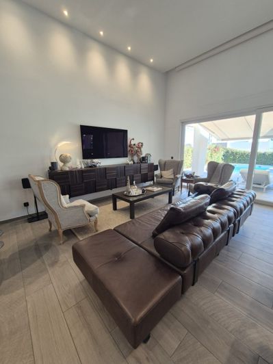 Image No.3-3 Bed Villa for sale