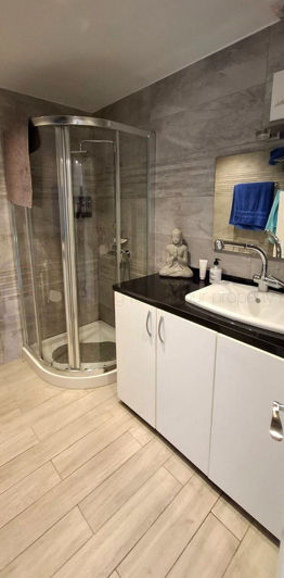 Image No.24-2 Bed Apartment for sale